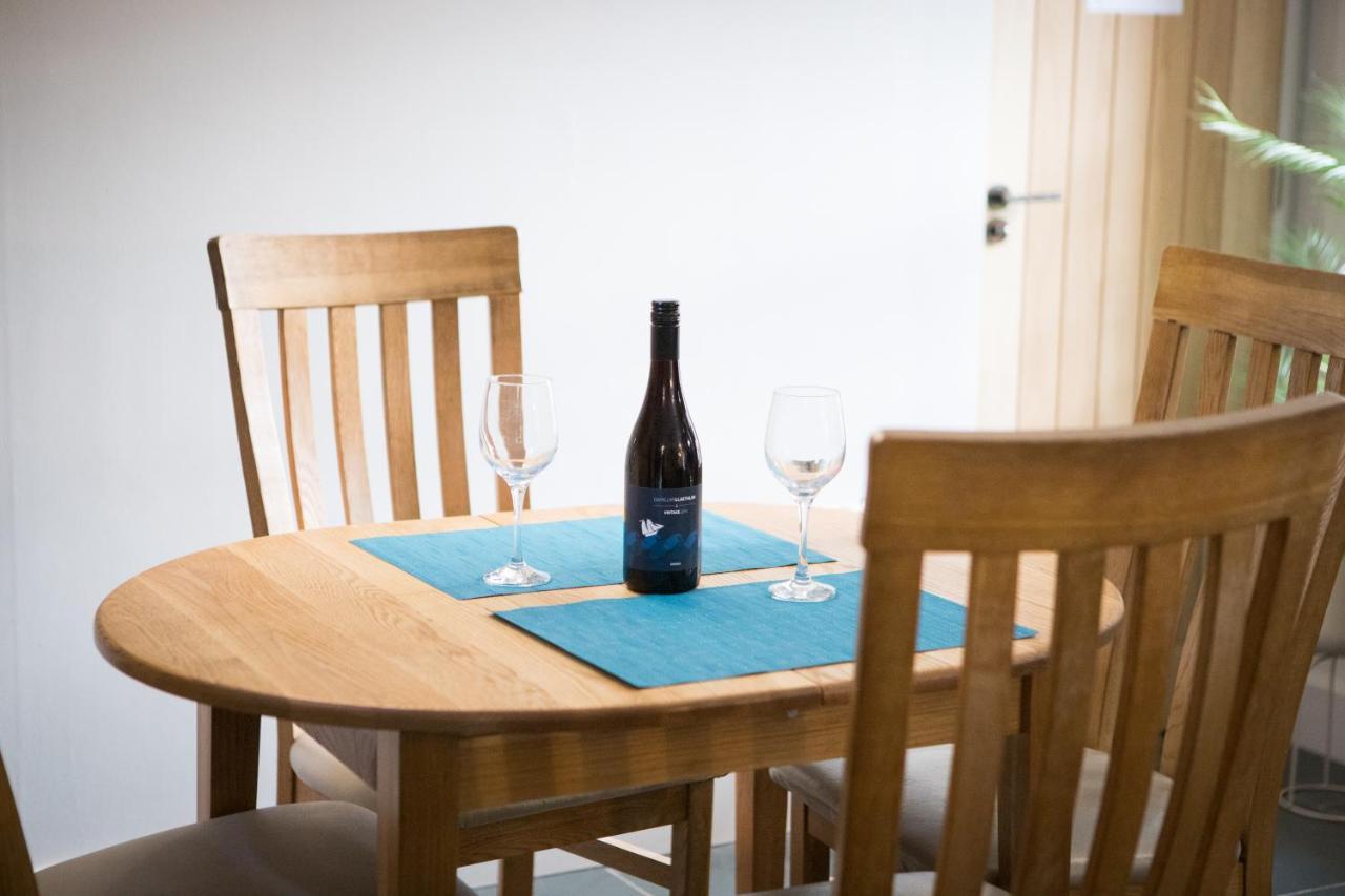 Vineyard Country Cottage Llanerch-Aeron Esterno foto