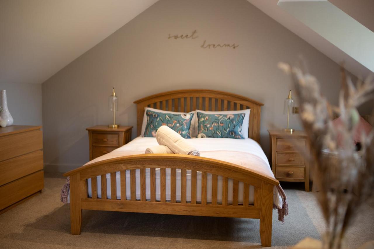 Vineyard Country Cottage Llanerch-Aeron Esterno foto